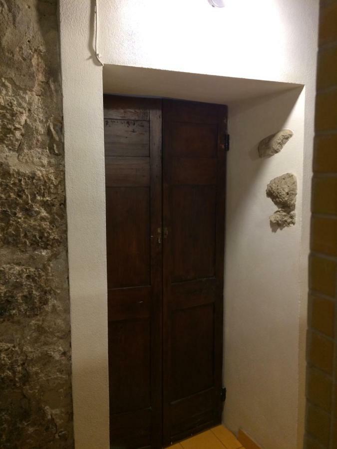 Le Trifore Ventimiglia Bagian luar foto