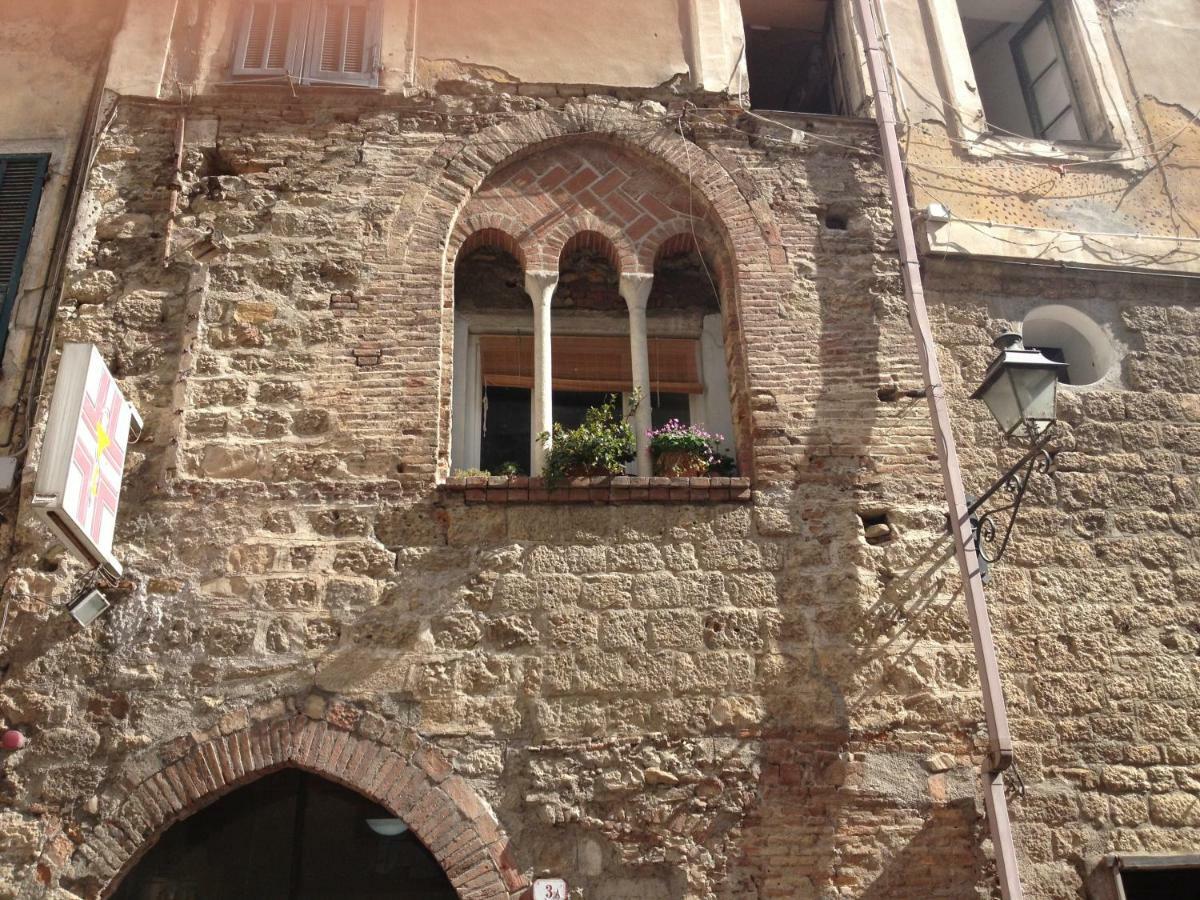 Le Trifore Ventimiglia Bagian luar foto